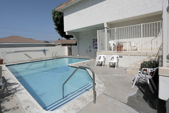 Arizonian Apartments in Downey, CA - Building Photo - Building Photo