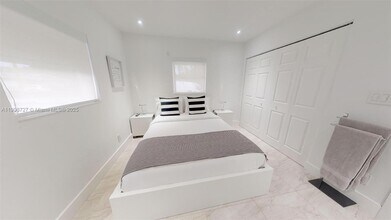 10805 SW 156th Terrace in Miami, FL - Building Photo - Building Photo