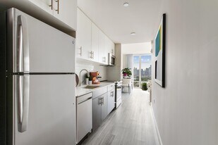 413 Summit Ave in Jersey City, NJ - Building Photo