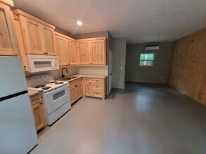 340 Pr Rd 6790 in Colmesneil, TX - Foto de edificio - Building Photo