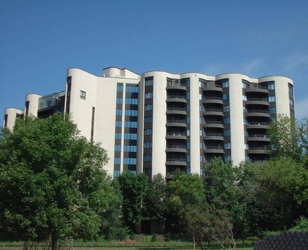 3141 Dean Ct in Minneapolis, MN - Building Photo