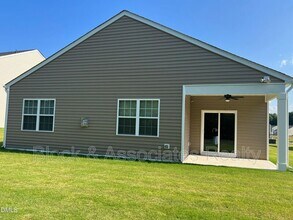 51 Blue Aspen Dr in Fuquay Varina, NC - Building Photo - Building Photo