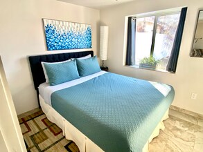 2416 E Mabel St in Tucson, AZ - Foto de edificio - Building Photo