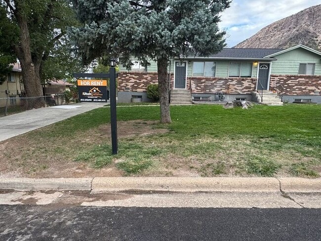 1120 Vitt Dr in Ogden, UT - Building Photo - Building Photo