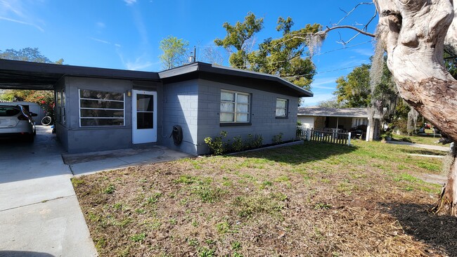 7015 Maclura Dr in New Port Richey, FL - Building Photo - Building Photo