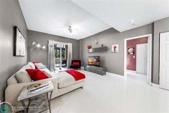 520 SE 5th Ave in Fort Lauderdale, FL - Building Photo - Building Photo