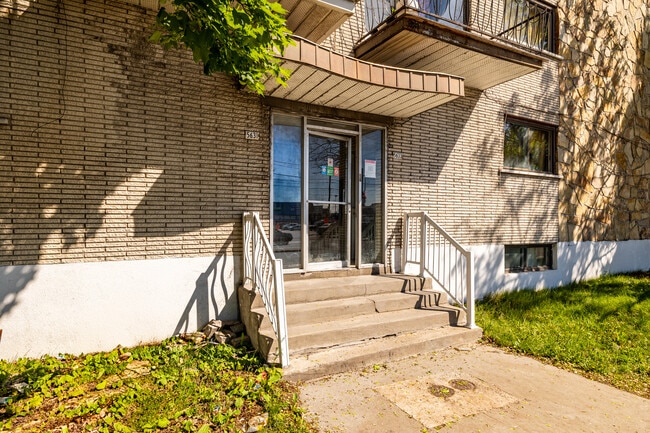 5631-5633 Henri-Bourassa Boul E