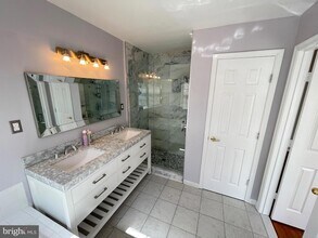 11222 Bel Aire Ct in Waldorf, MD - Foto de edificio - Building Photo