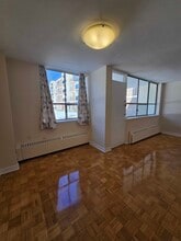 Heath Residences in Toronto, ON - Building Photo - Building Photo