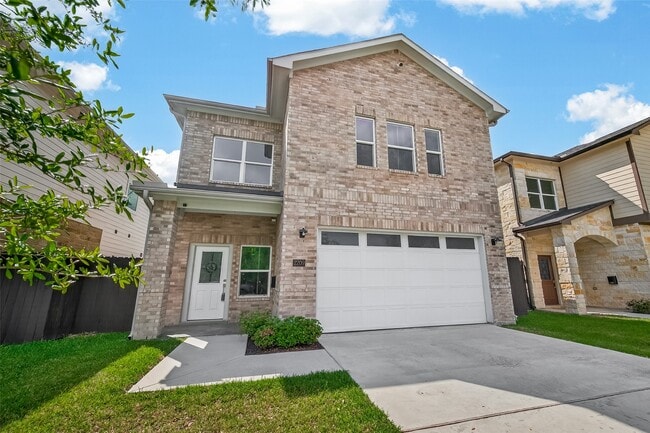 2209 Silverbonnet St in Houston, TX - Building Photo - Building Photo