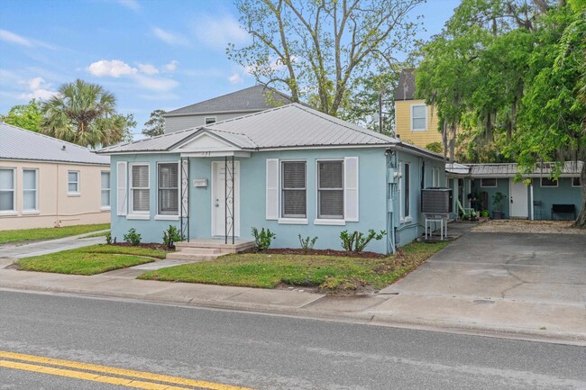 137 Riberia St in St. Augustine, FL - Building Photo - Building Photo