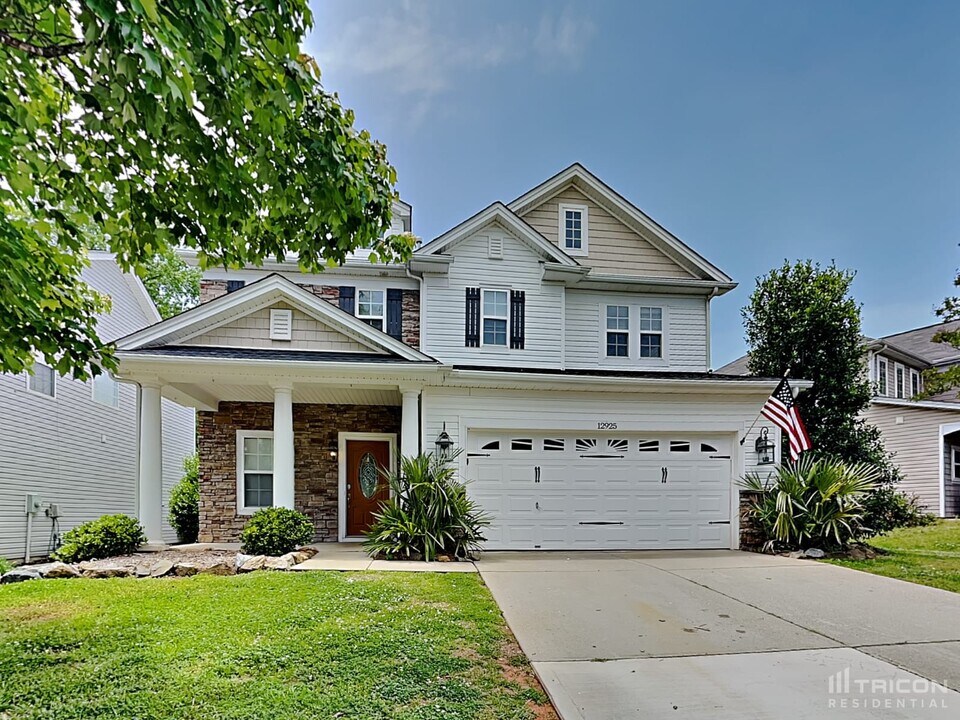 12925 Tahoe Dr in Charlotte, NC - Building Photo