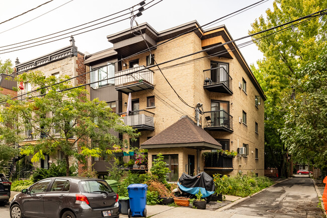 1825 Panet Rue in Montréal, QC - Building Photo - Primary Photo