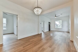 1616 38th St in Galveston, TX - Building Photo - Building Photo