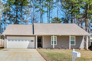 2600 Trotters Walk Trail in Snellville, GA - Building Photo