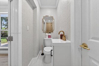 756 S Cinnamon Rd in North Palm Beach, FL - Building Photo - Building Photo