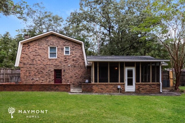 300 Chucker Dr in Summerville, SC - Building Photo - Building Photo