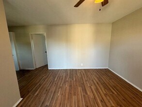 4706 Yellowstone Blvd, Unit 7 in Houston, TX - Building Photo - Building Photo