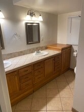 144 N La Luna Ave in Ojai, CA - Building Photo - Building Photo