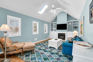 79 Riverdale Ave in Monmouth Beach, NJ - Building Photo