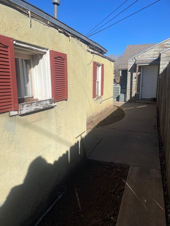 2411 28th St in Lubbock, TX - Building Photo - Building Photo