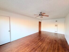 5707 Virginia Ave, Unit 8 in Los Angeles, CA - Foto de edificio - Building Photo