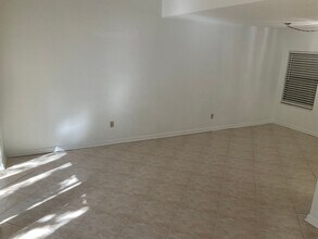 7019 SW 44 Ave in Gainesville, FL - Building Photo - Building Photo