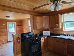 414 E Canal St in North Utica, IL - Building Photo - Building Photo