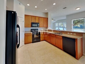 9140 Prosperity Lake Dr in Jacksonville, FL - Building Photo - Building Photo