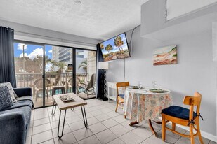 2000 S Ocean Blvd in Myrtle Beach, SC - Building Photo