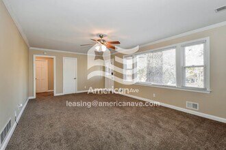 211 St Patrick Rd in Columbia, SC - Foto de edificio - Building Photo