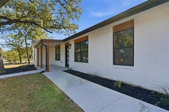 205 Lacewell St in Jacksboro, TX - Building Photo - Building Photo