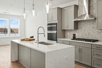 20036 Coral Wind Ter in Ashburn, VA - Building Photo - Building Photo