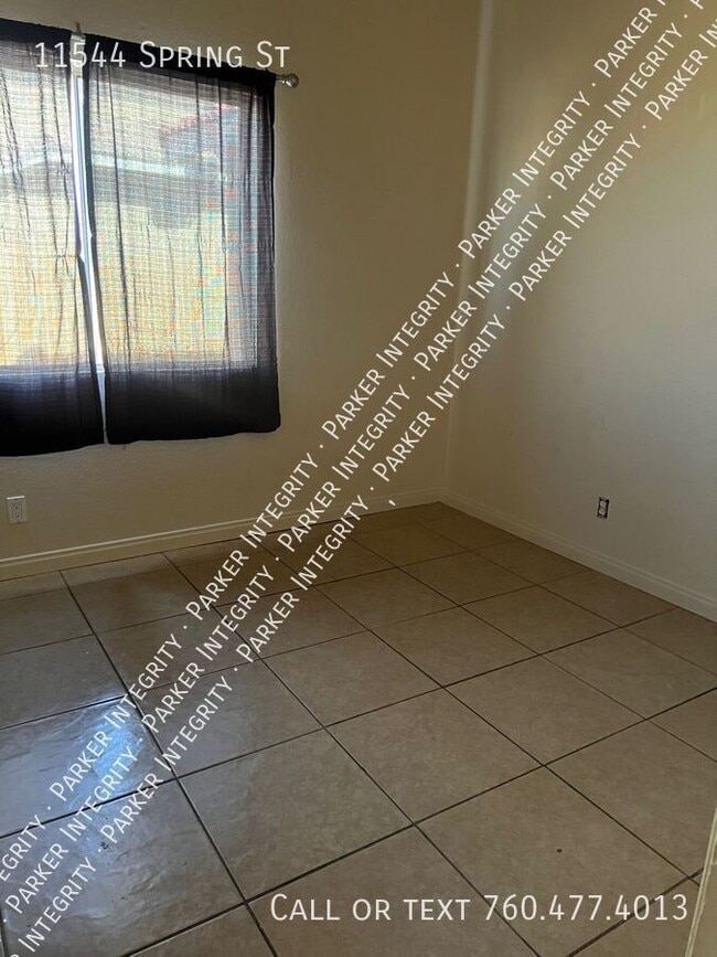 11544 Spring St in Adelanto, CA - Building Photo - Building Photo