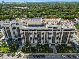 600 Biltmore Way in Coral Gables, FL - Building Photo