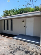 17131 SW 85th Ave in Palmetto Bay, FL - Building Photo - Building Photo