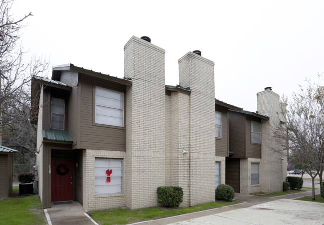 Athens Townhomes in Athens, TX - Building Photo - Building Photo