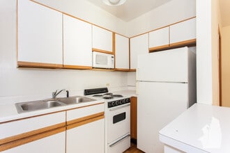 635 W Barry Ave in Chicago, IL - Building Photo - Building Photo