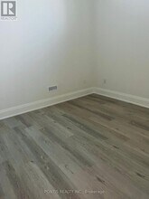 329 Woodgate Pines Dr in Vaughan, ON - Building Photo - Building Photo