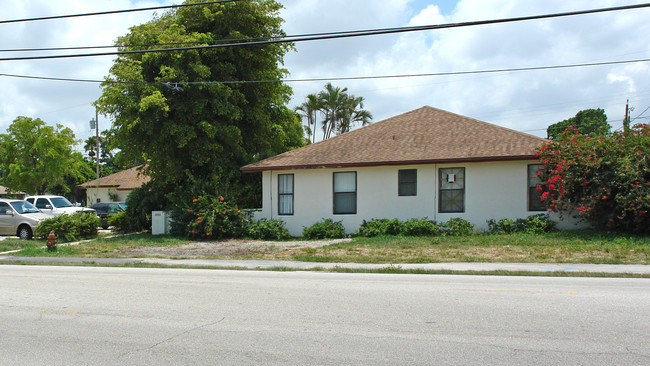 3038 Florida Mango Rd in Lake Worth, FL - Building Photo - Building Photo