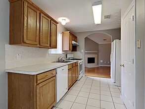 4830 Edgegate Dr in Spring, TX - Building Photo - Building Photo