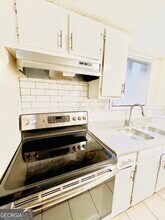 4755 Yates Rd in Atlanta, GA - Building Photo - Building Photo