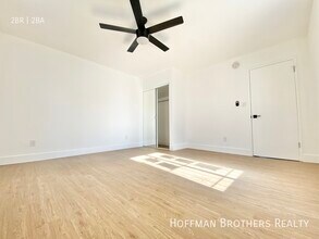 1936 New England St in Los Angeles, CA - Building Photo - Building Photo