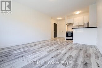 256-256 Sherbourne St in Toronto, ON - Building Photo - Building Photo