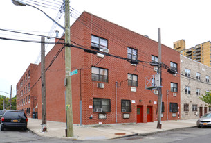 1696 Banyer Pl Apartments