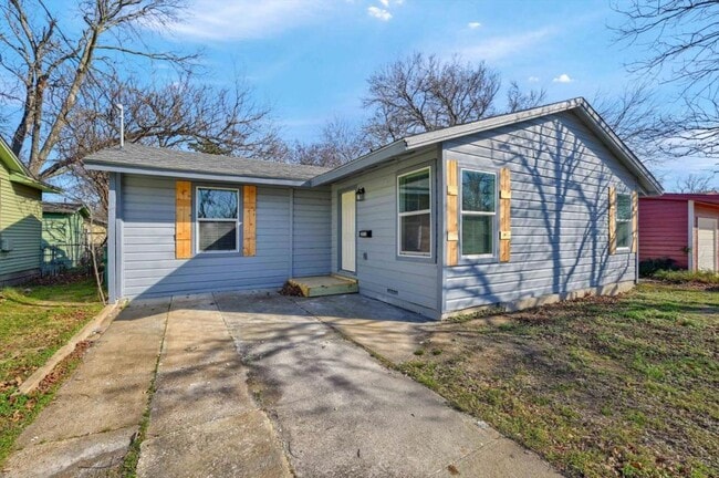 property at 2211 N Shannon St