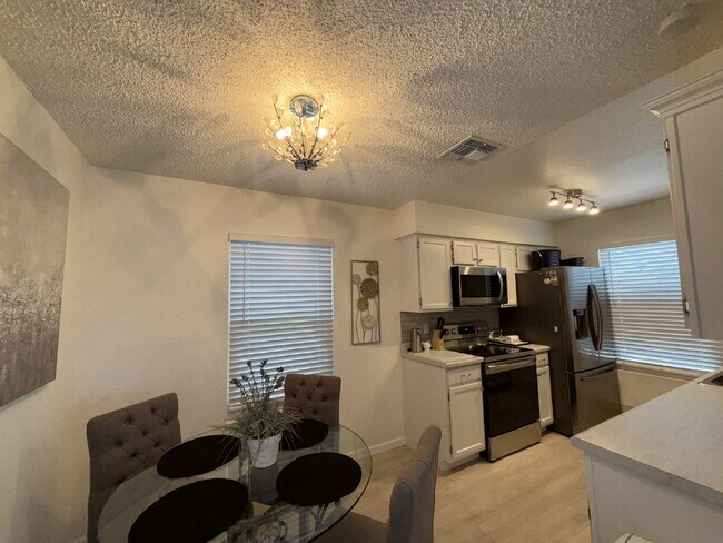 1280 Mohave Dr in Bullhead City, AZ - Building Photo - Building Photo