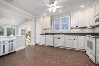 25 Ogden Rd in Stamford, CT - Building Photo - Building Photo