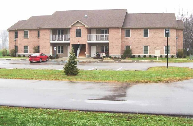 Lost River Place in Orleans, IN - Foto de edificio - Building Photo