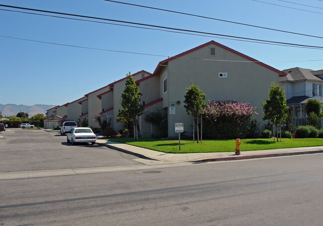 160 Blackburn St in Watsonville, CA - Building Photo - Building Photo